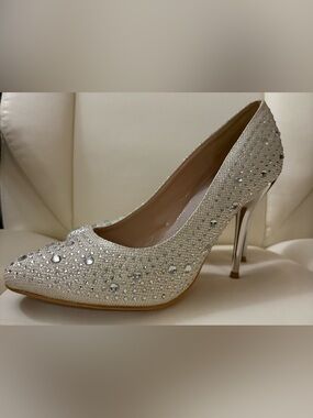 Sparkling Silver Embellished Women's High Heel Pump